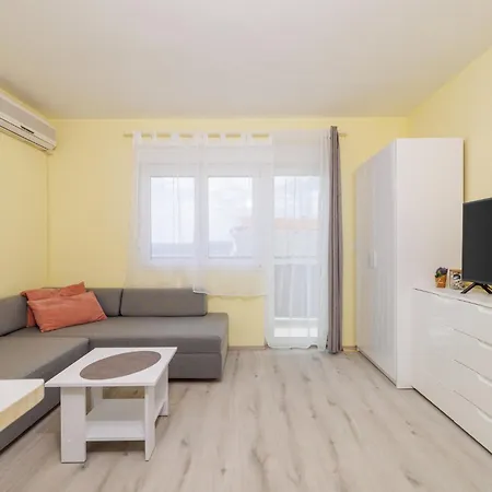Natali Apartment