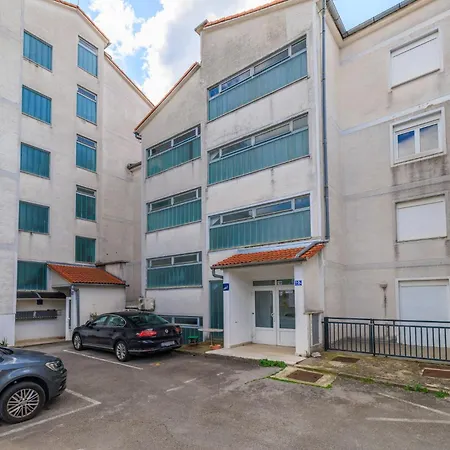 Natali Apartment *